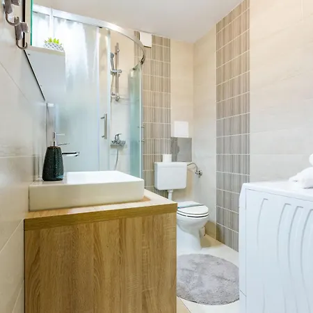 Dijana 1 Bdr With Balcony