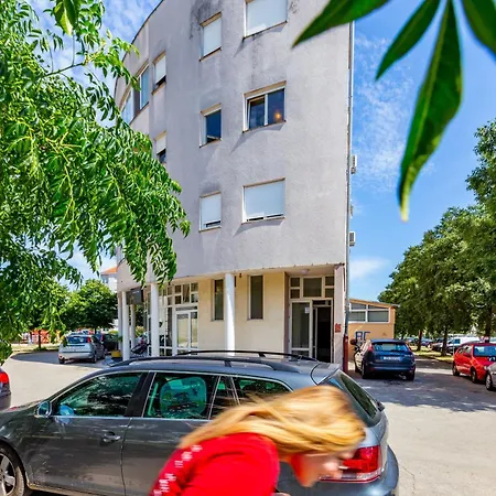 Apartment Dijana 1 Bdr With Balcony