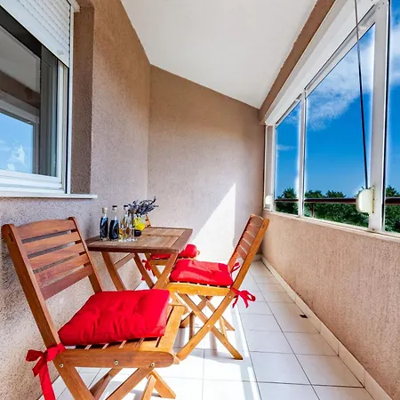 Apartment Dijana 1 Bdr With Balcony Zadar