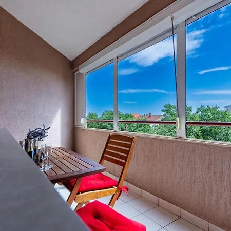 アパート Dijana 1 Bdr With Balcony *