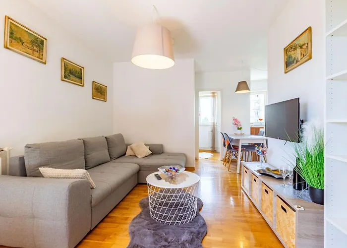 Dijana 1 Bdr With Balcony * Zadar