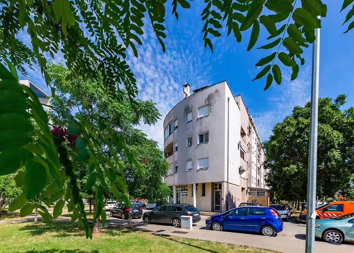 Dijana 1 Bdr With Balcony * Zadar