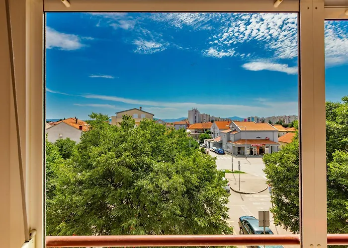 Dijana 1 Bdr With Balcony *